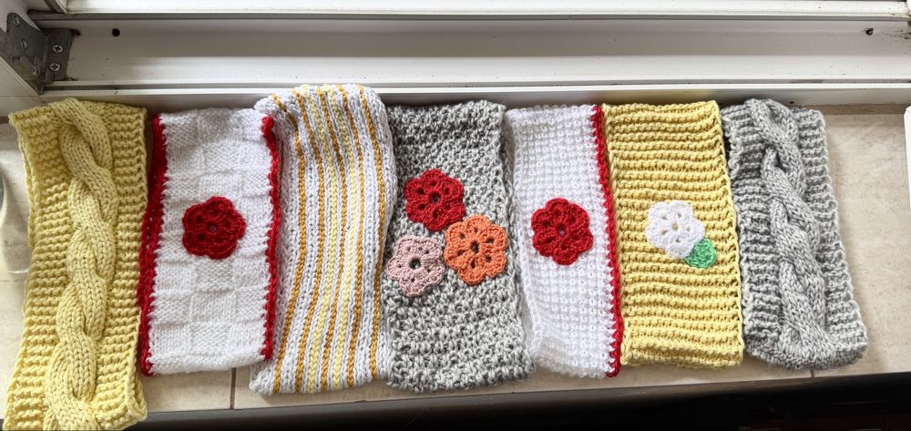 Bentite tricotate,modele diferite si coloarate