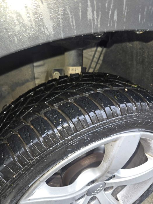 Anvelope iarna Dunlop 195/50/R16/ OFERTA 2  buc, negociabil, 400 lei
