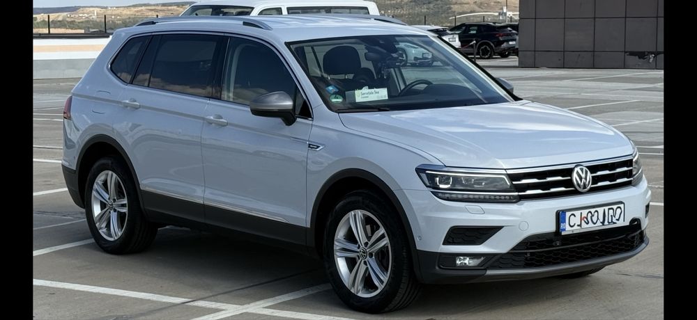 VW Tiguan Allspace 4 Motion cu 7 locuri,Navi, ACC,faruri matrix