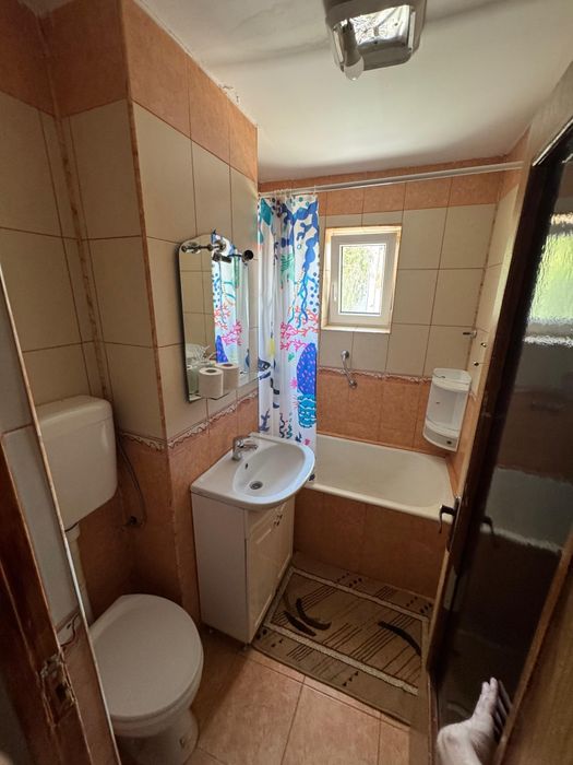 Apartament 3 camere de vânzare