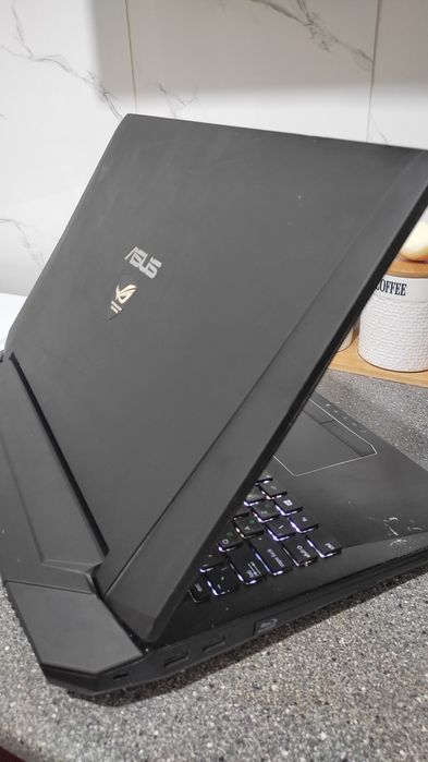 Asus ROG G750, 17.3 дюима