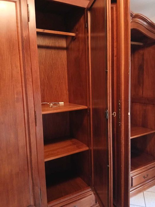 Comoda cu Oglinda si 2 Noptiere