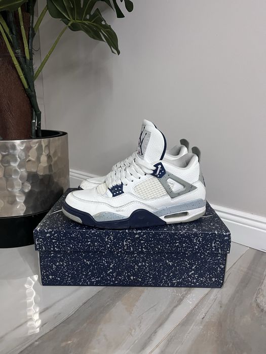 Jordan 4 navy blue