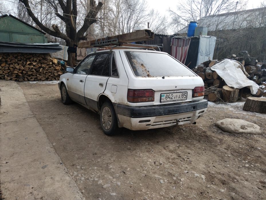 МАЗДА 323 продаетса