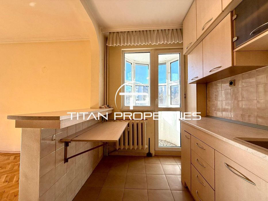 Ключ в агенцията! Тристаен апартамент в кв. Кършияка