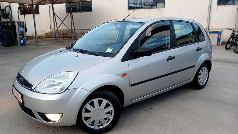 FORD Fiesta 2004