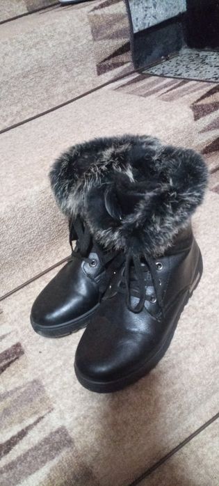 Зимни боти подплатени