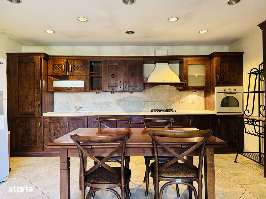 Casă de închiriat | 4 camere | Teren 530 mp | Otopeni