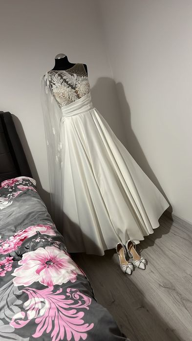 Rochie de mireasă model 2024