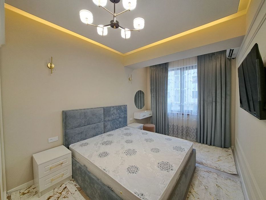 3 xonali kvartira sotiladi + hall bilan 4 xona