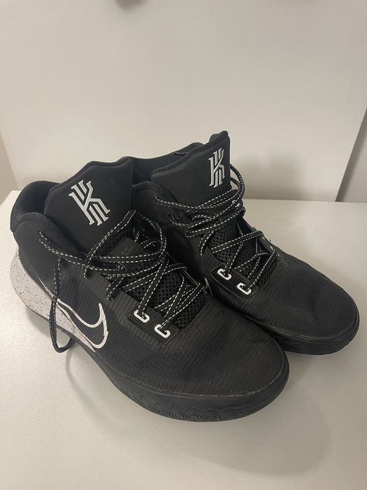 Adidasi Baschet Nike Kyrie Irving 7