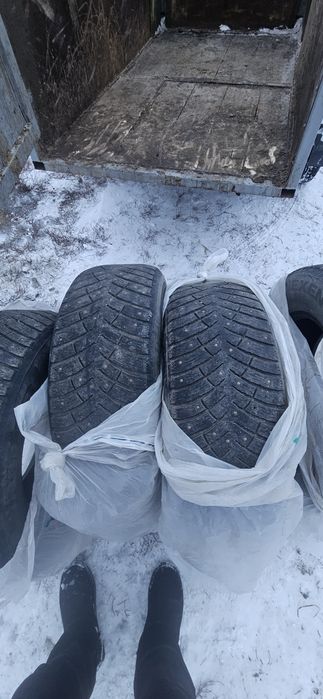 Продам резину комплект R17NEXEN
