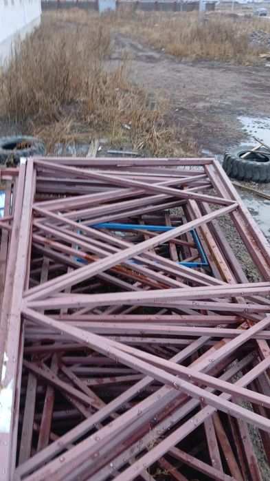 Продается ферма из хорошего металла.