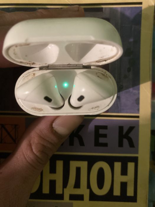 Airpods 2 поколения