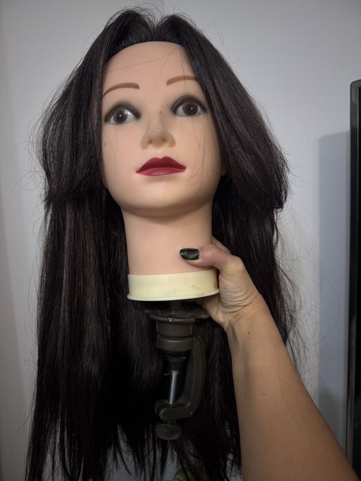 Продам болванку с искусственными  волосами 6000тг