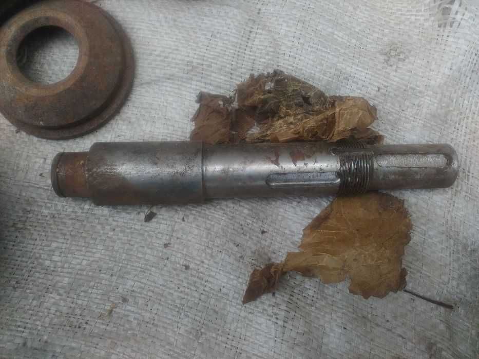 Запчасти на комбайн Нива.