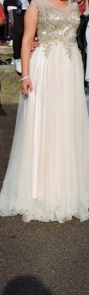 Официална рокля цвят шампанско