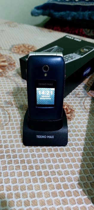 Продаю телефон техно мах новый всё в комплекте