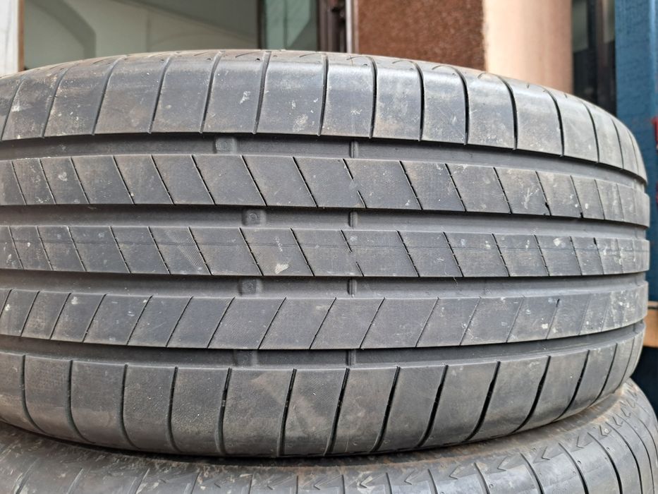 4 anvelope 235/60 R18 Bridgestone