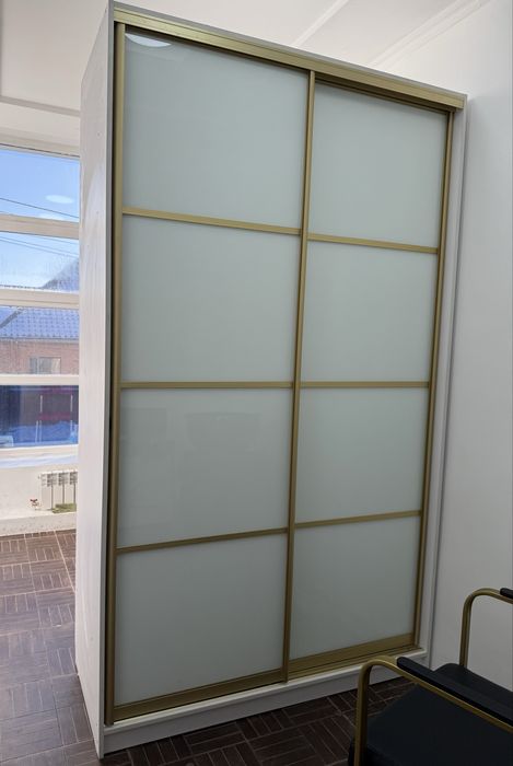 Продам Шкаф , подойдет в спальную комнату,коридор, в офис