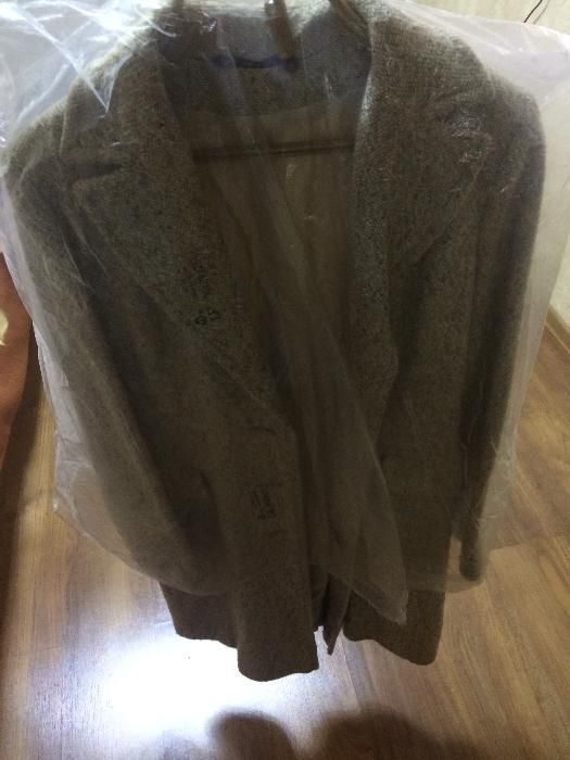 Продам пальто демисезонное