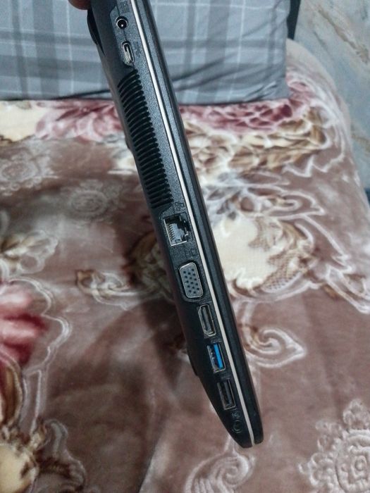 Noutbook asus core i3, 1trb, ssd240