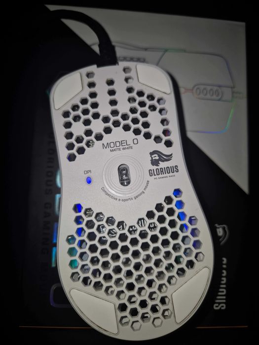 Mouse gaming Glorius MODEL O (VANDUT)