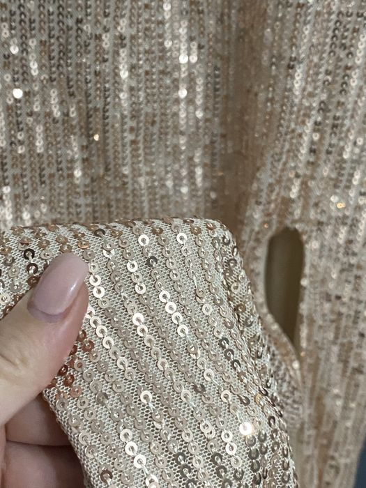 Официална рокля.