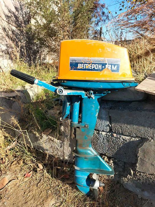 Lodka mator Veterok 8