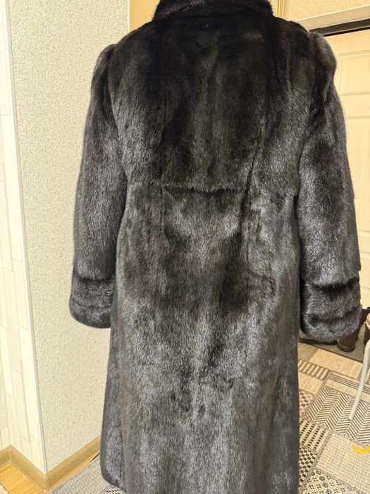 Продам норковую шубу