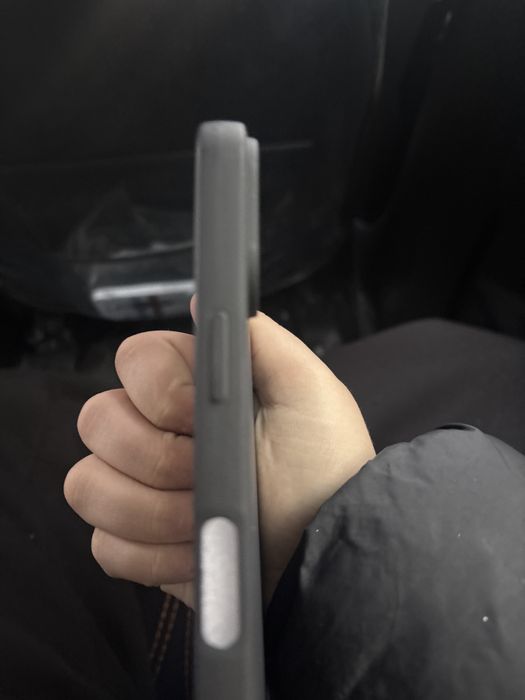 Чехол на айфон 16