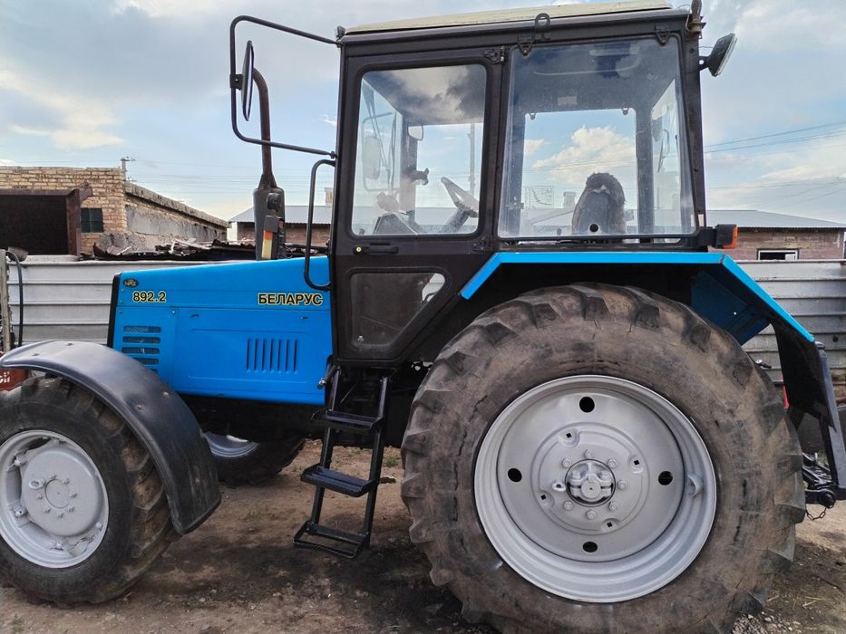 Продаётся трактор