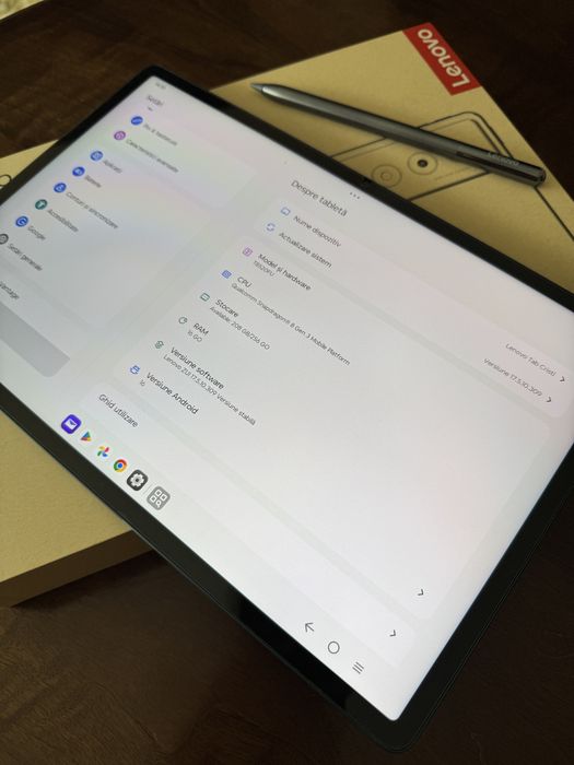 Tableta Lenovo Yoga Tab Plus, Octa-Core, 12.7" 3K, 144Hz, 16GB LPDDR5x RAM, 256GB, Wi-Fi®, Tidal Teal + Lenovo Tab Pen Pro