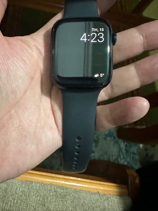 Apple Watch 8 б/у.