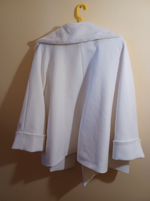 Capă-Jacheta   Capă-Jacheta