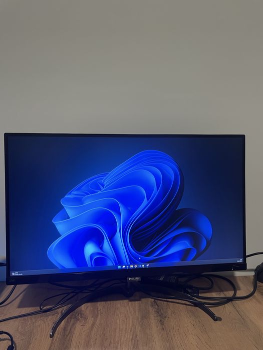 Монитор Philips 27” 4K UHD IPS (3840×2160) — отличное состояни
