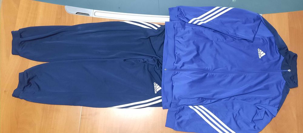 Adidas-Много Запазен