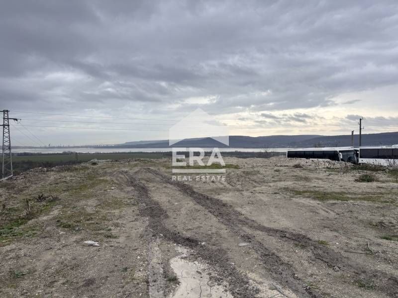 ЕКСКЛУЗИВНО! Парцел за продажба в промишлената зона на с.Тополи, обл.