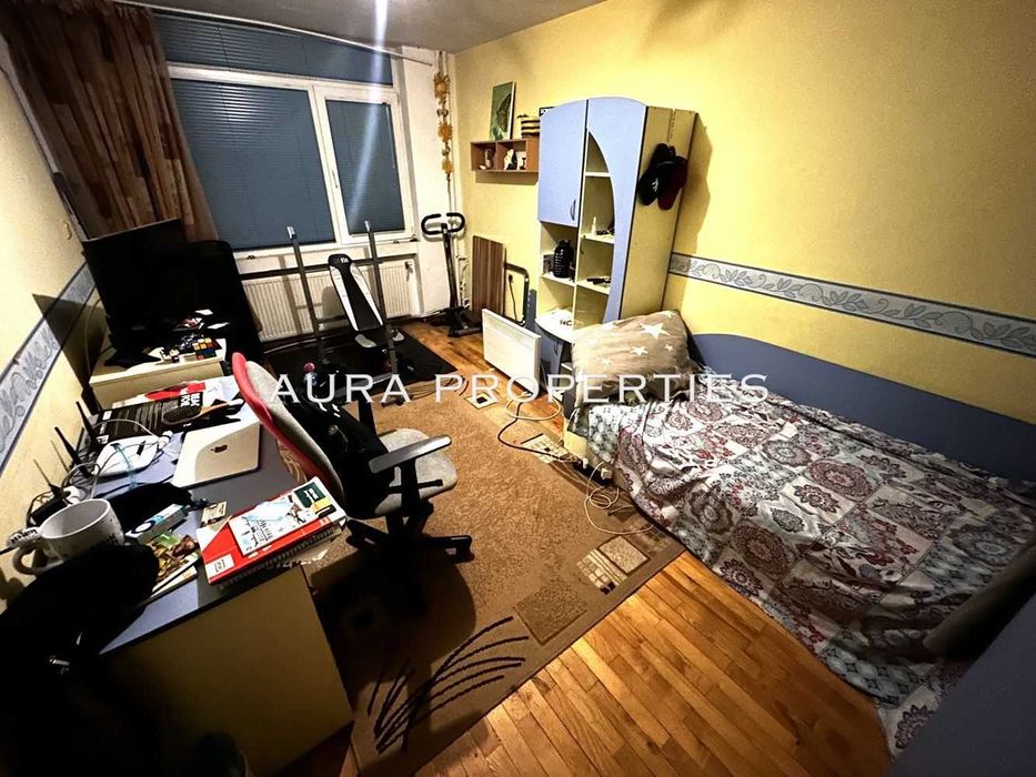 Продава се Тристаен апартамент в Разград, Освобождение - 90 кв.м за 1275 €/кв.м - Снимка #3