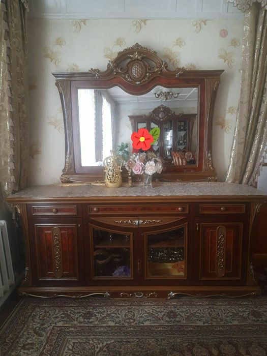 Xitoy mebelarini sotiladi spalniy kamplekt. Stenka kamut xolati yaxshi