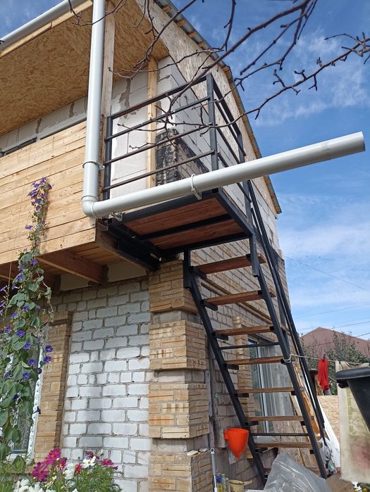 Продам дом .на разбор.стройматериал новый