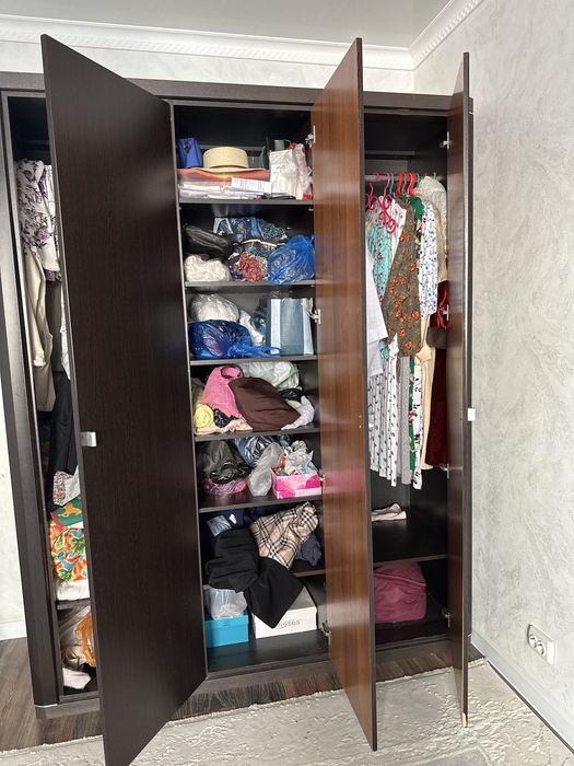 Киімге арналған шкаф сатылады