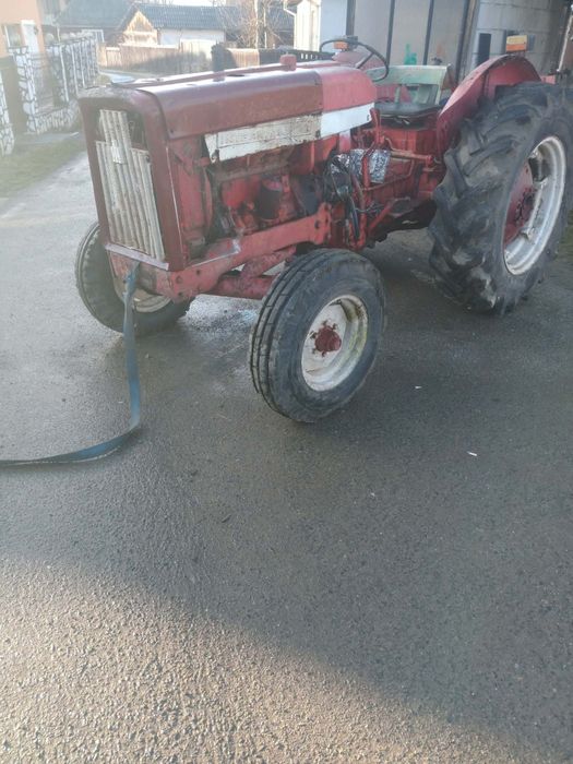 Tractor de vanzare