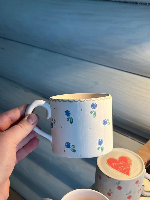 Chiroyli bakallar, Mugs Uz