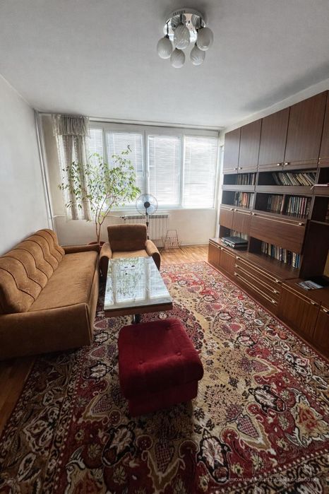 Тристаен за продажба в кв.Красна поляна