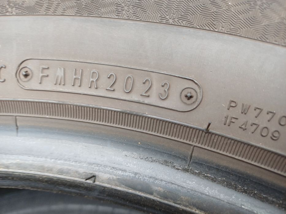 Гуми 235/60/18 Фалкен