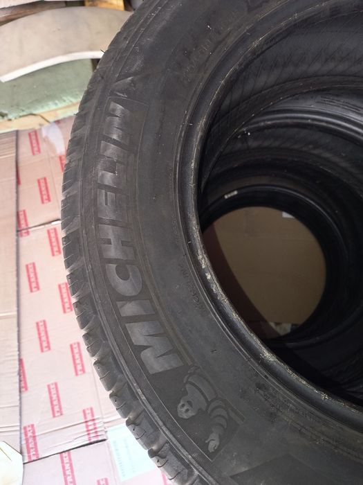 MICHELIN 225/65R 17 - 4 броя