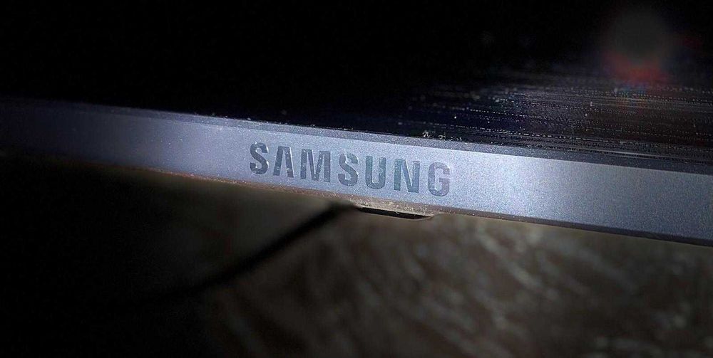 Телевизор Samsung Диагональ 44 дюйма!