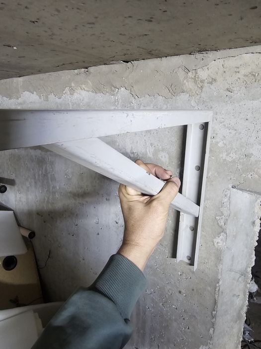 Кронштейн Для Электро стабилизатор.