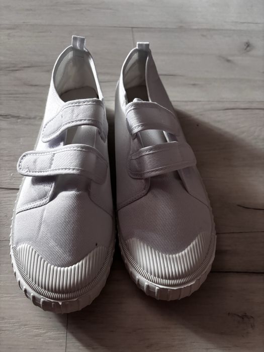 Летни равни кецове